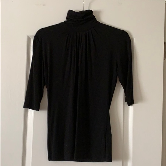 Banana Republic Mock Top - Picture 1 of 5